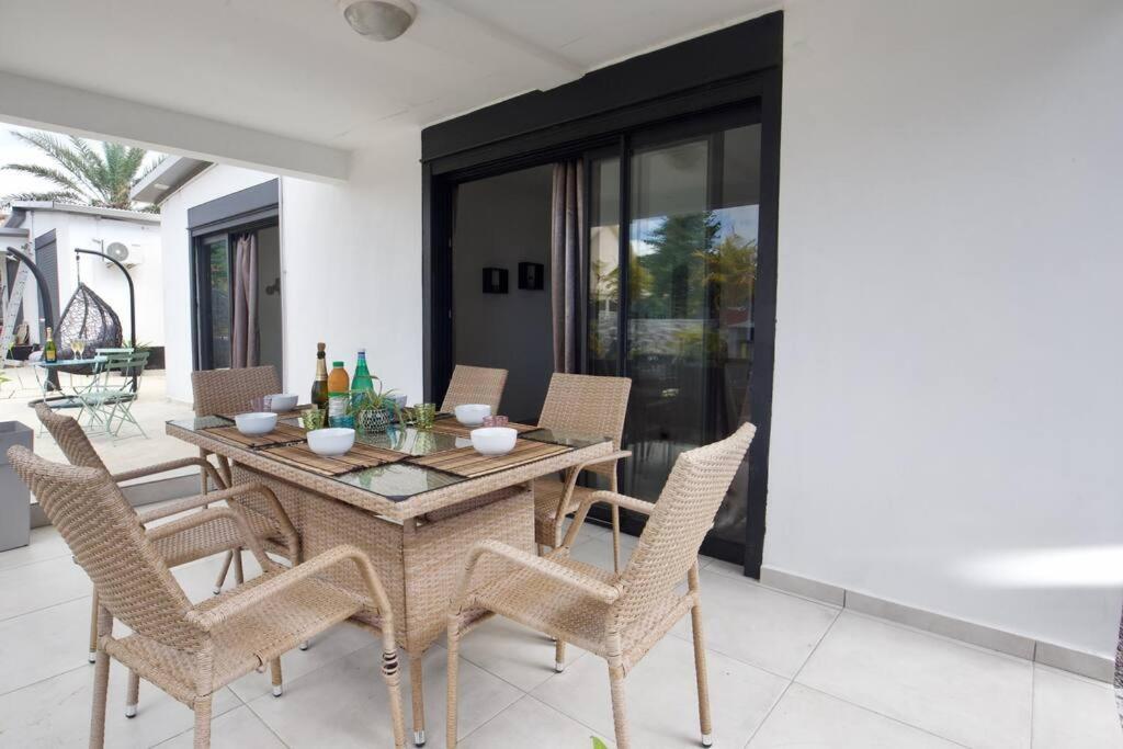 Villa Du Beau Vallon 2 Jacuzzi Privatif Et Piscine Chauffee Partagee Saint-Benoît Exteriör bild
